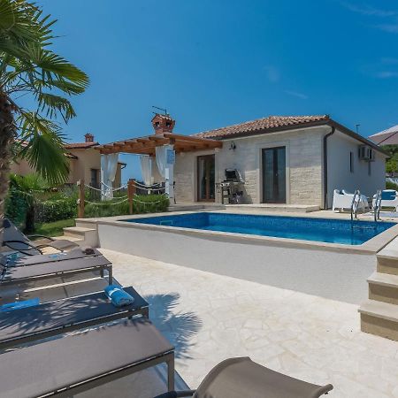 Holiday Home Villa Joy By Interhome Novigrad Istria 外观 照片