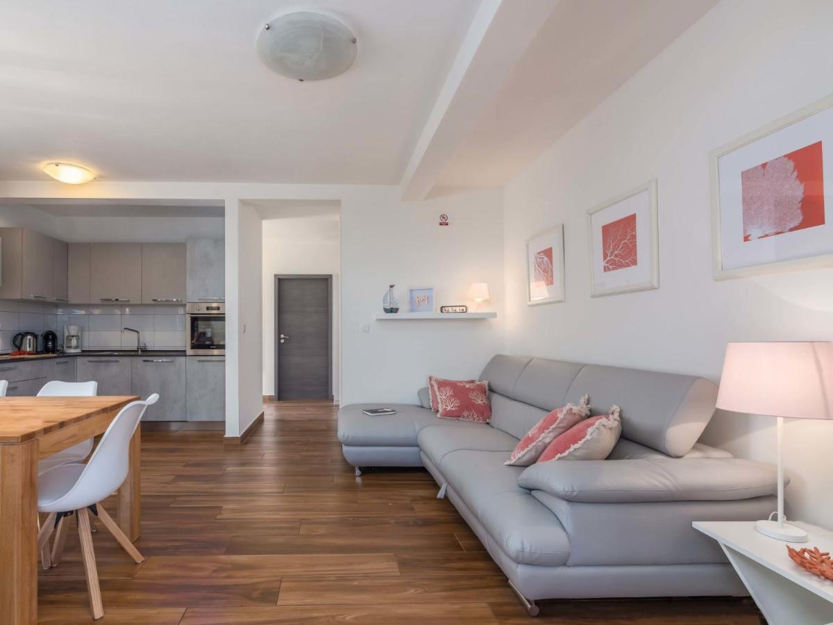 Holiday Home Villa Joy By Interhome Novigrad Istria 外观 照片