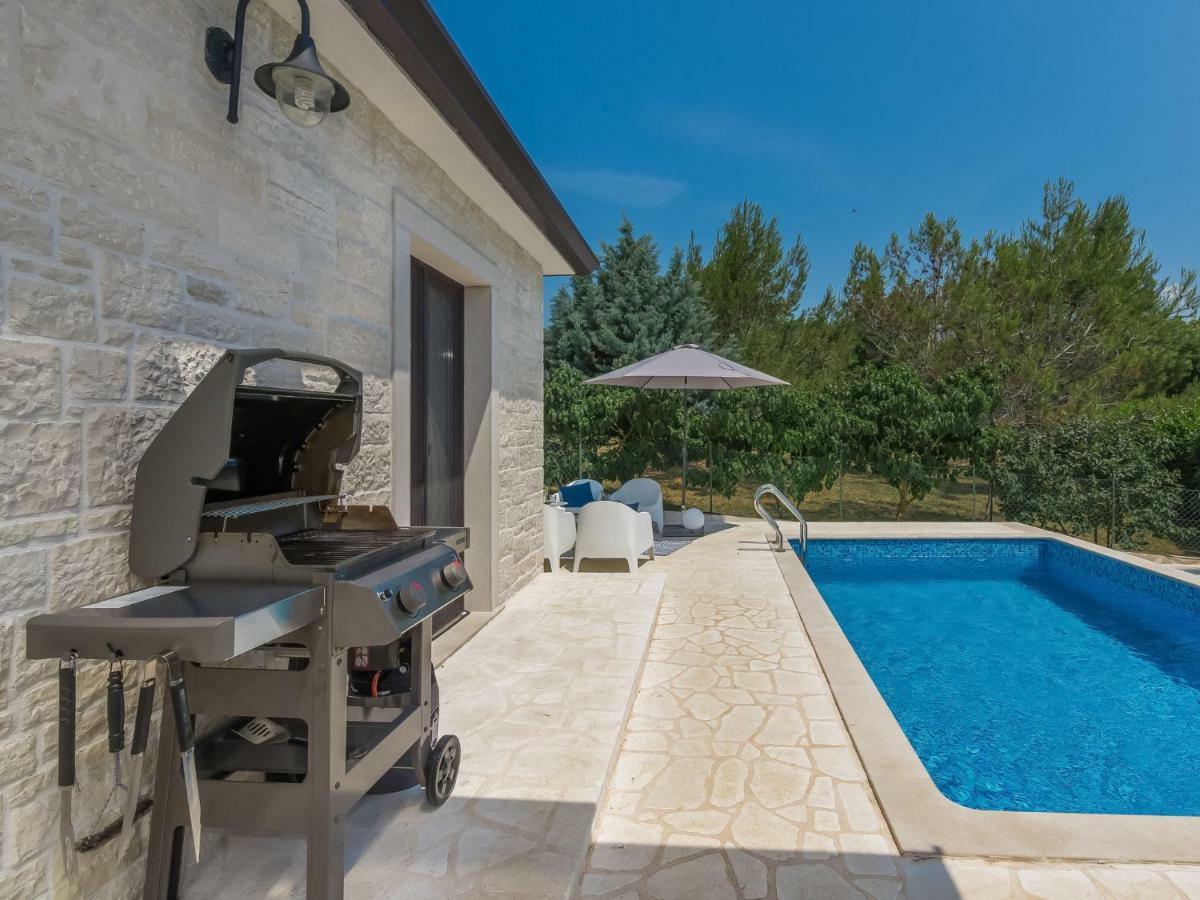 Holiday Home Villa Joy By Interhome Novigrad Istria 外观 照片