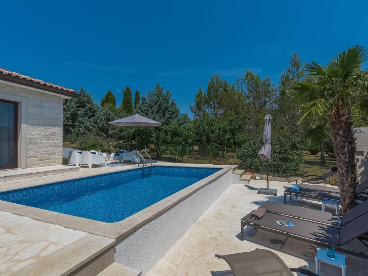 Holiday Home Villa Joy By Interhome Novigrad Istria 外观 照片